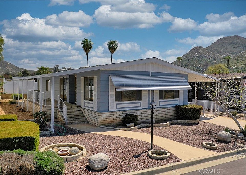 1st image of 30617 Butia Palm Ave