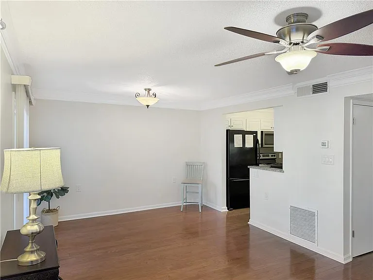 475 Mount Vernon Hwy NE #C130 — Photo 5