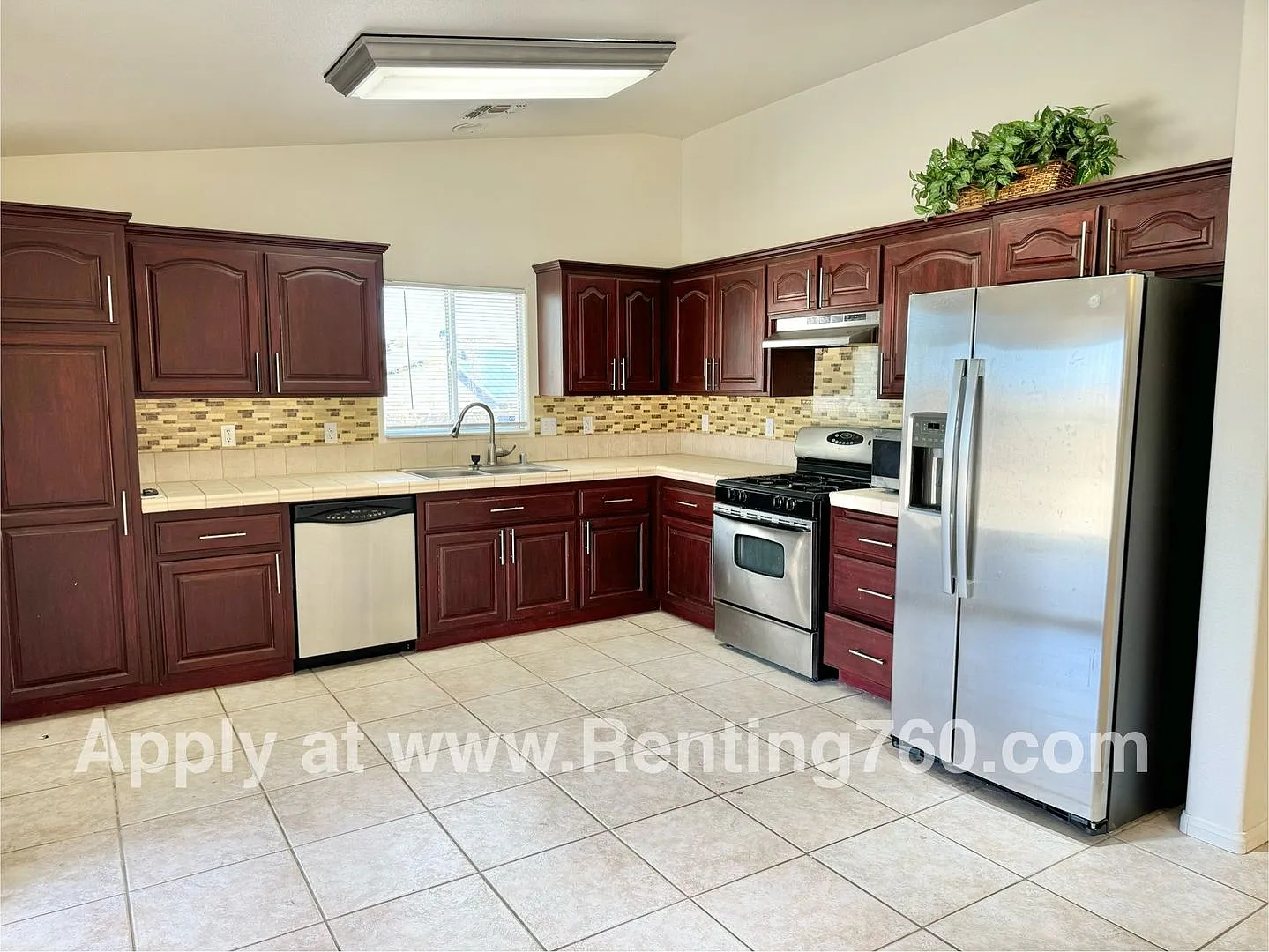 Coming Soon - 3bed 2bath Home In Great Neighborhood! — Photo 1