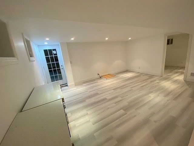 1st image of 17 Crescent Hill Dr S