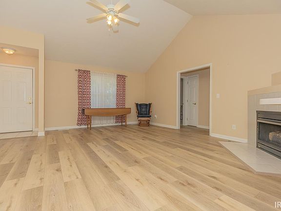 3rd image of 10681 Midway Dr