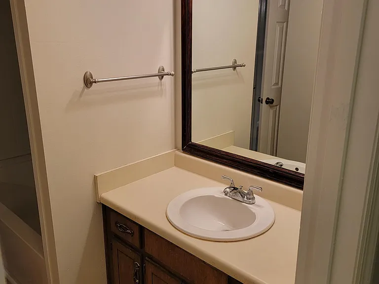 411 Woodsman Ct — Photo 13