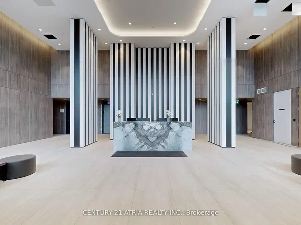 220 Missinnihe Way, Mississauga, ON