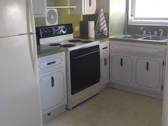 2nd image of 750 Burlington Ave N APT 1E