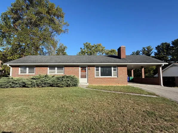 714 Prices Fork Rd, Blacksburg, VA 24060