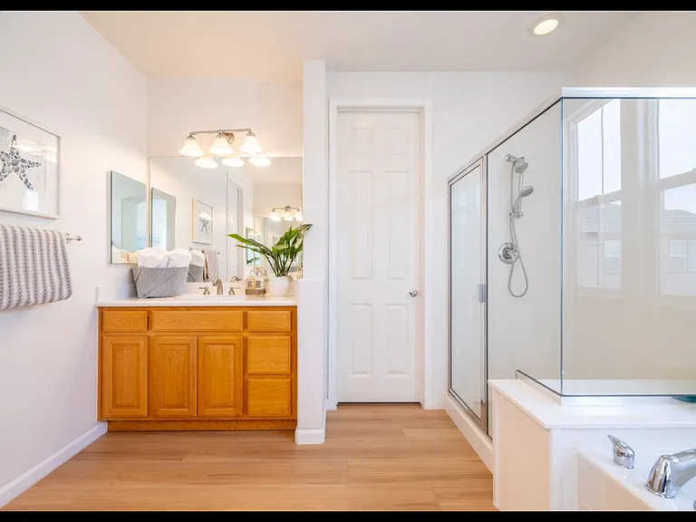 1642 Welford Cir — Photo 28