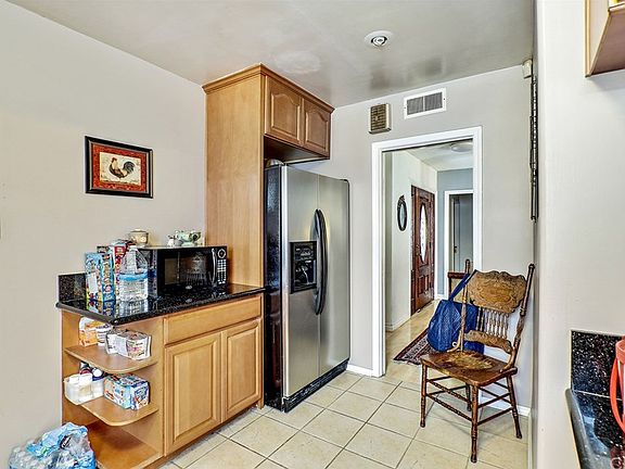 5th image of 101 Coral View St