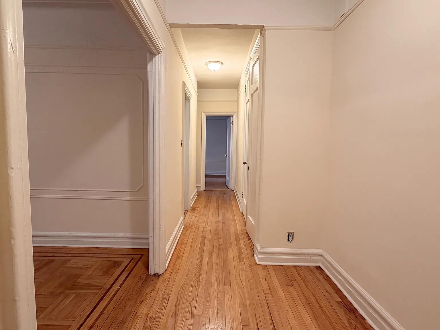 2126 Benson Avenue — Photo 2