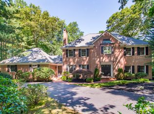 136 Dagnillo Dr, Warwick, RI 02818