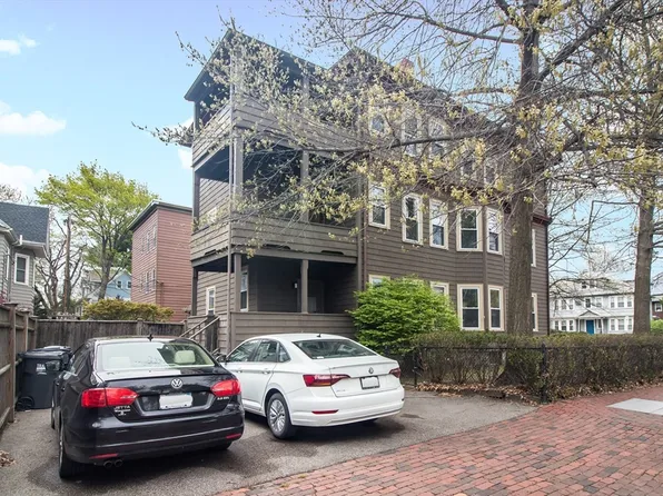 154 Elm St N, Cambridge, MA 02140