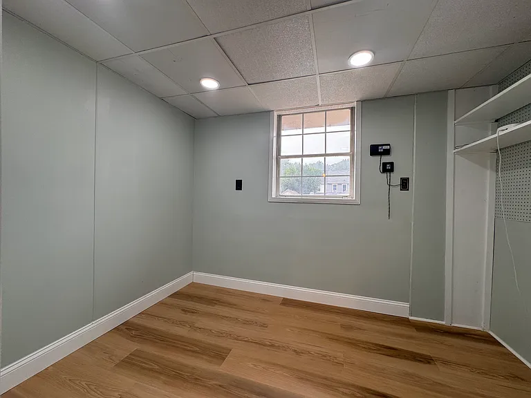443 Bath Ave — Photo 59