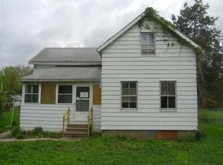 517 3rd Ave #A, Hampton, IL 61256