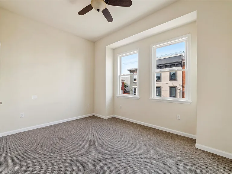 Temple Off-Campus Housing — Photo 160