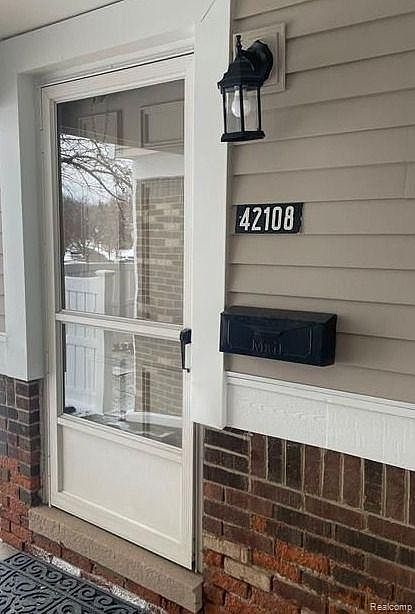 1st image of 42108 Gladwin Dr #281