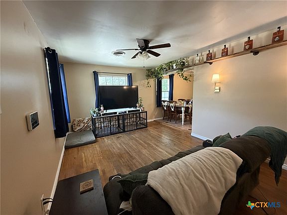 3rd image of 1208 Yantis St
