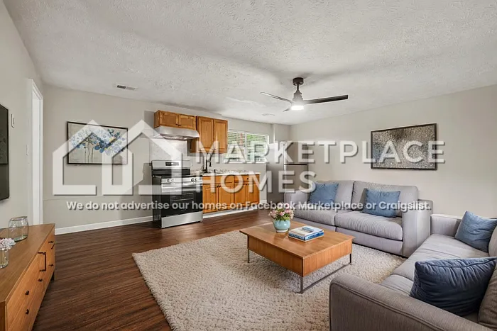 1 bed, 1.0 bath, 650 sqft, $995 — Photo 2
