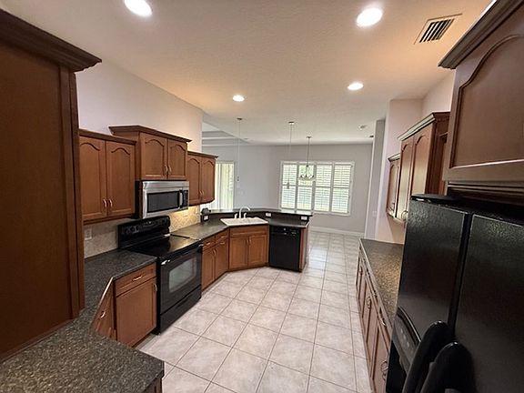 4th image of 90 N Lakewalk Dr