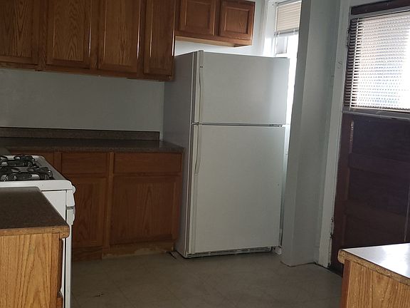 4th image of 3143 W Eastwood Ave APT 2F