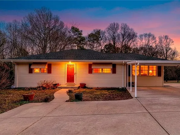 150 Clarks Bridge Rd, Gainesville, GA 30501