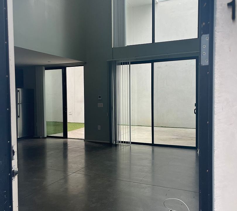 1st image of 1737 Chalmers St #105E