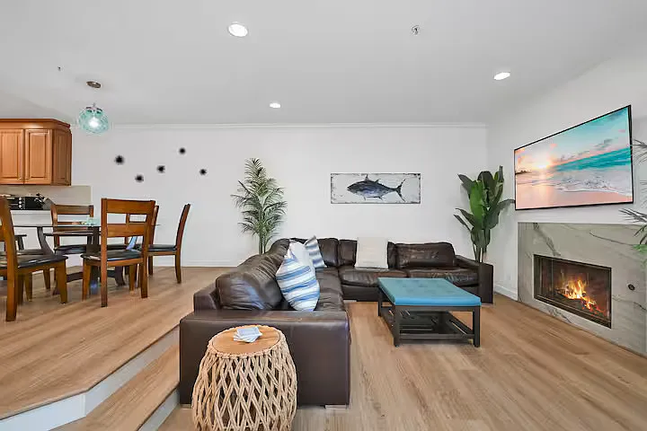 900 Pacific Coast Hwy #111 — Photo 5