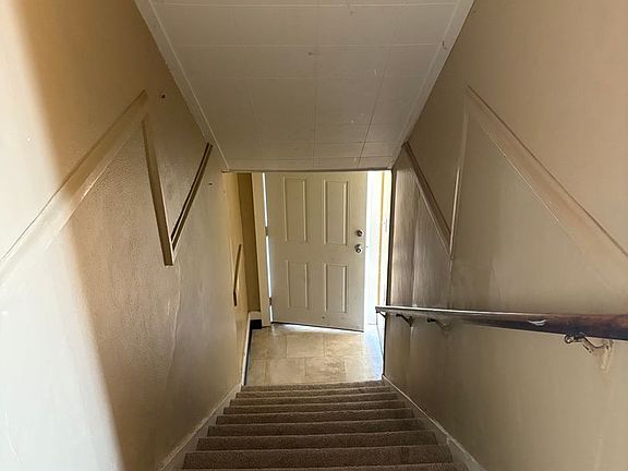 4th image of 806 McKinley St