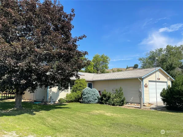 654 5th Avenue, Okanogan, WA 98840