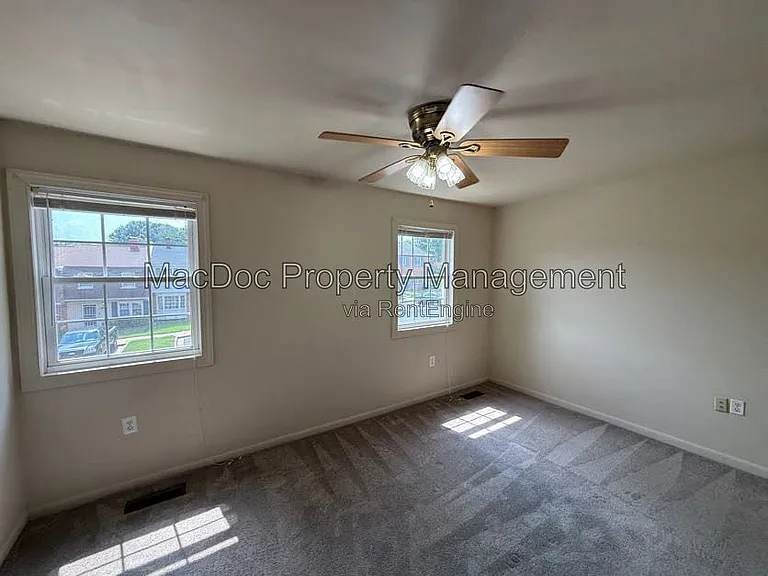 14611 Earlham Ct — Photo 27