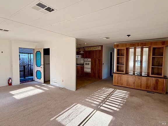 5th image of 184 Mosscreek Court