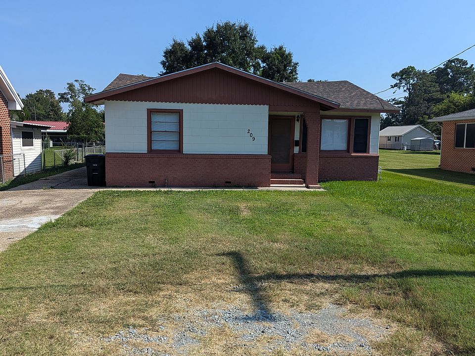 1st image of 209 Landry Dr