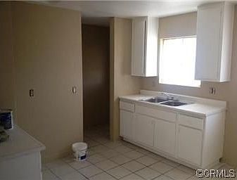 2nd image of 822 N L St #A