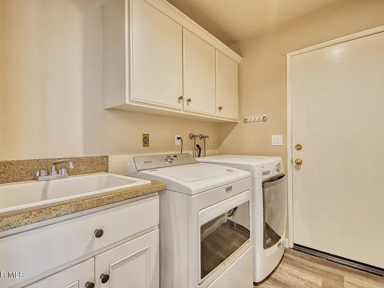 Cherry Creek Cir — Photo 14