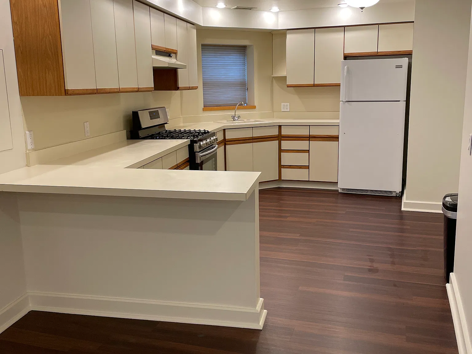 2 bed, 825 sqft, $1,800 — Photo 4