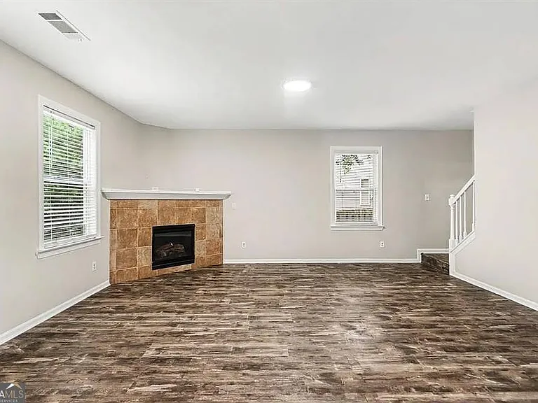 5174 Arran Ln — Photo 3