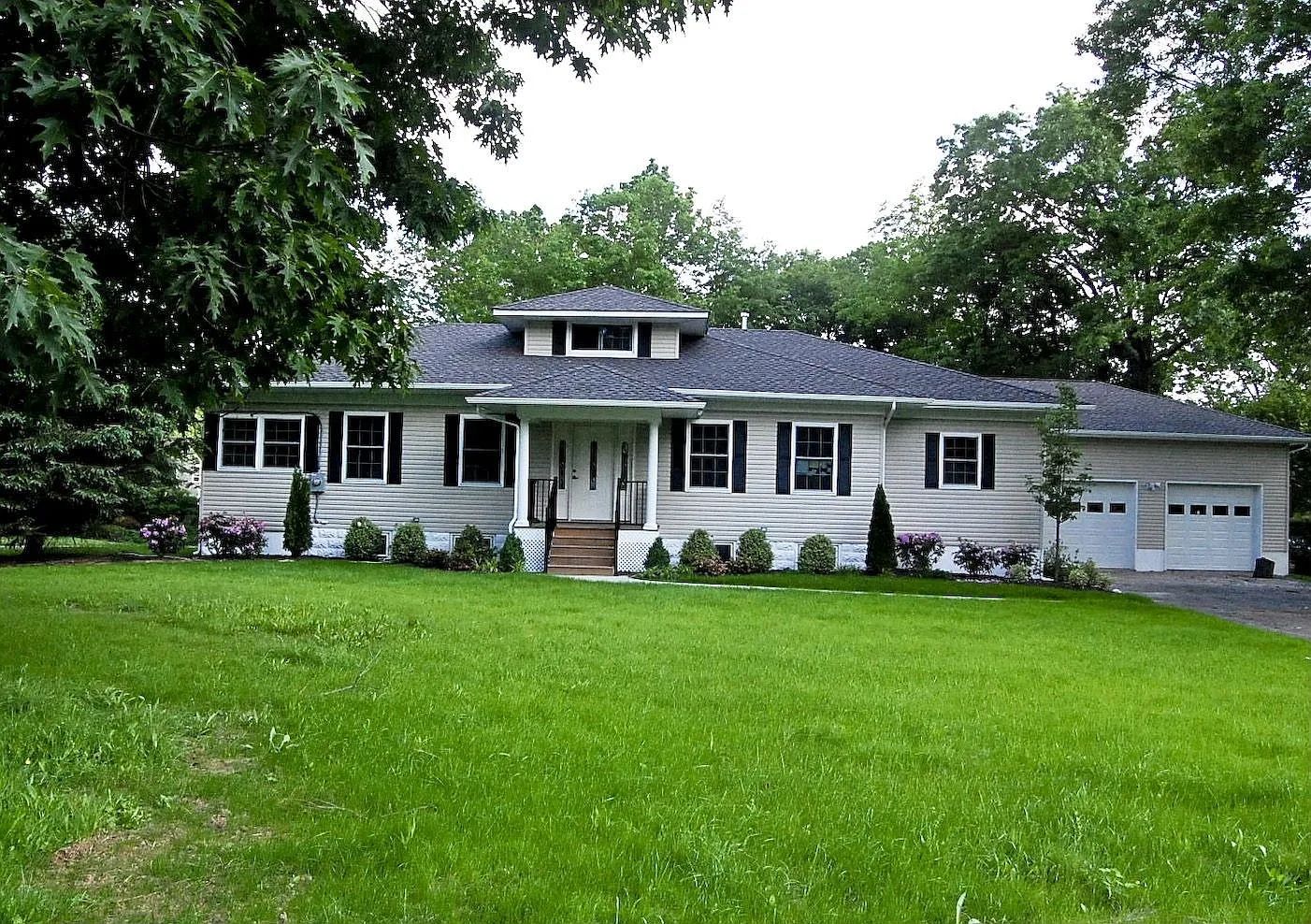 142 Grant Ave photo 1