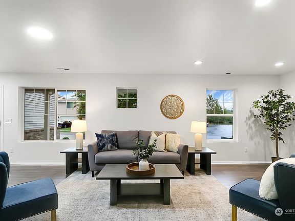 2nd image of 18418 93rd Avenue E