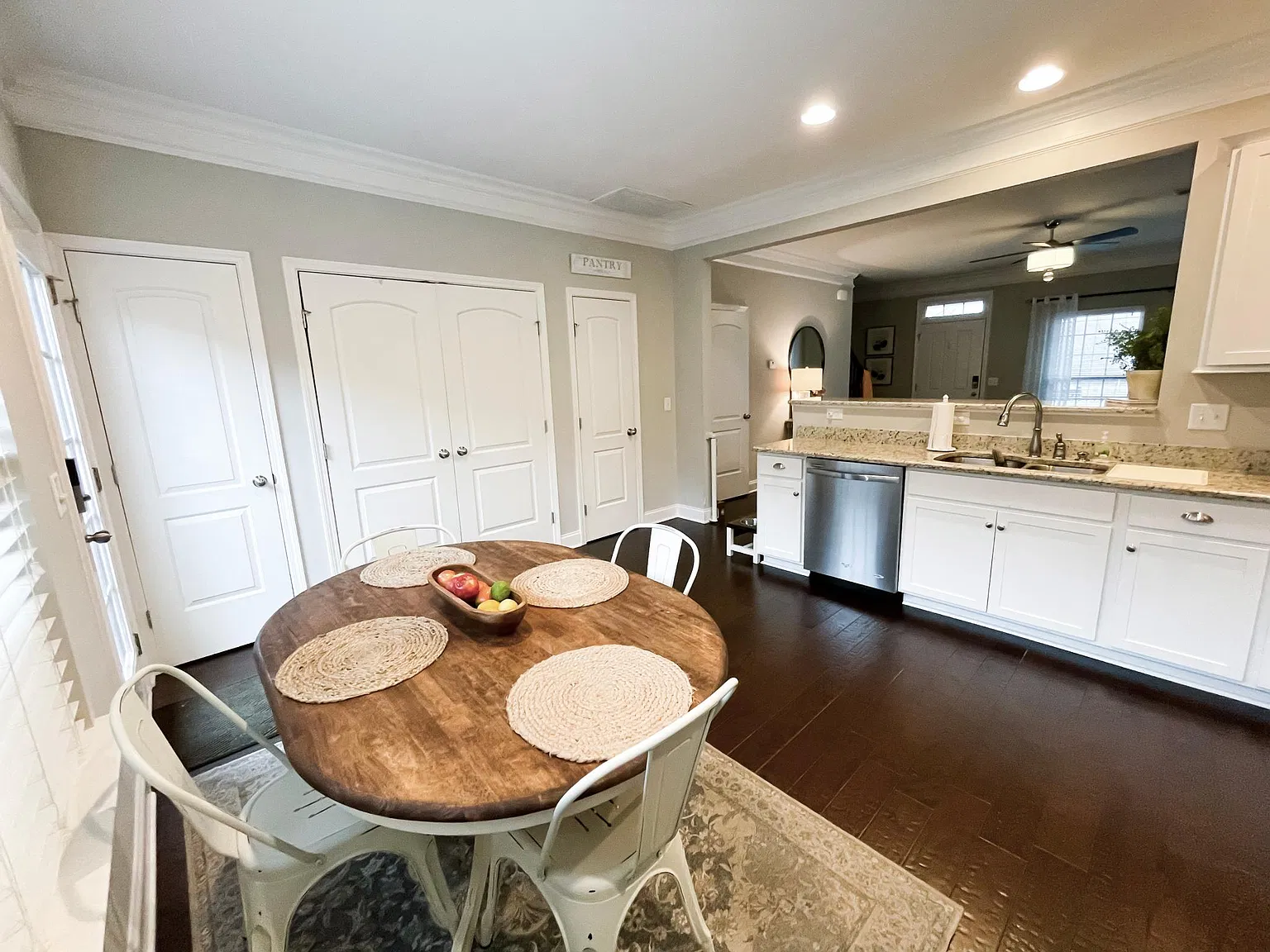 8904 Sunnyfield Way — Photo 4