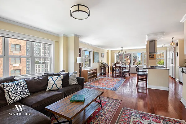 Sold by Warburg | media 1