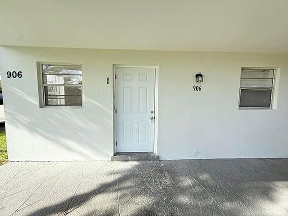 3rd image of 906 Foresteria Drive