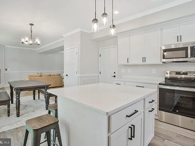 1316 Juniper St — Photo 14
