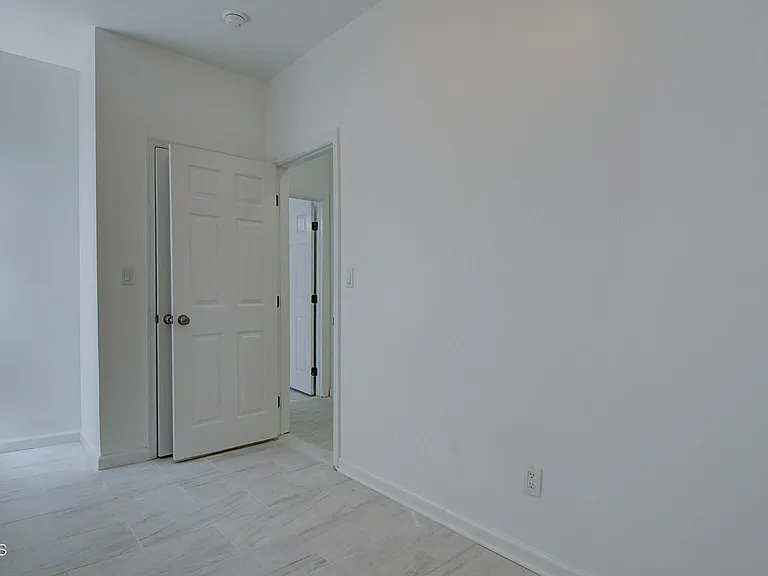 19 Bayview Ave #A — Photo 22