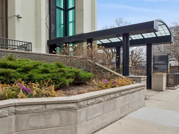 6007 N Sheridan Rd APT 15B, Chicago, IL 60660