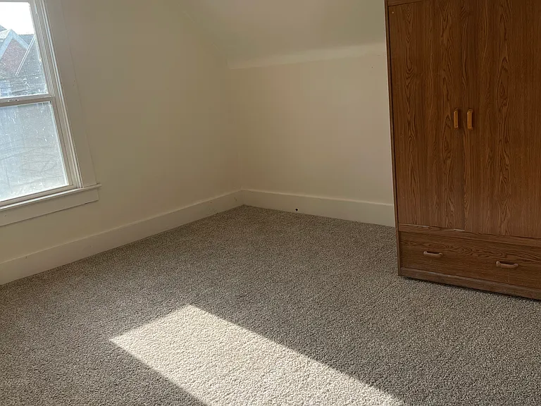 east bedroom
