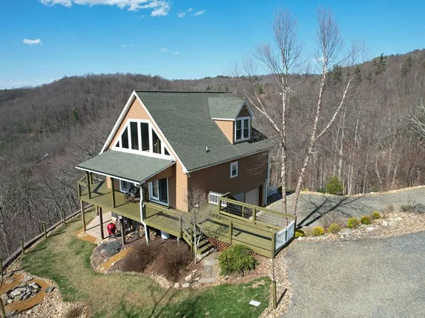 876 Crystal Springs Dr, Fancy Gap, VA 24328