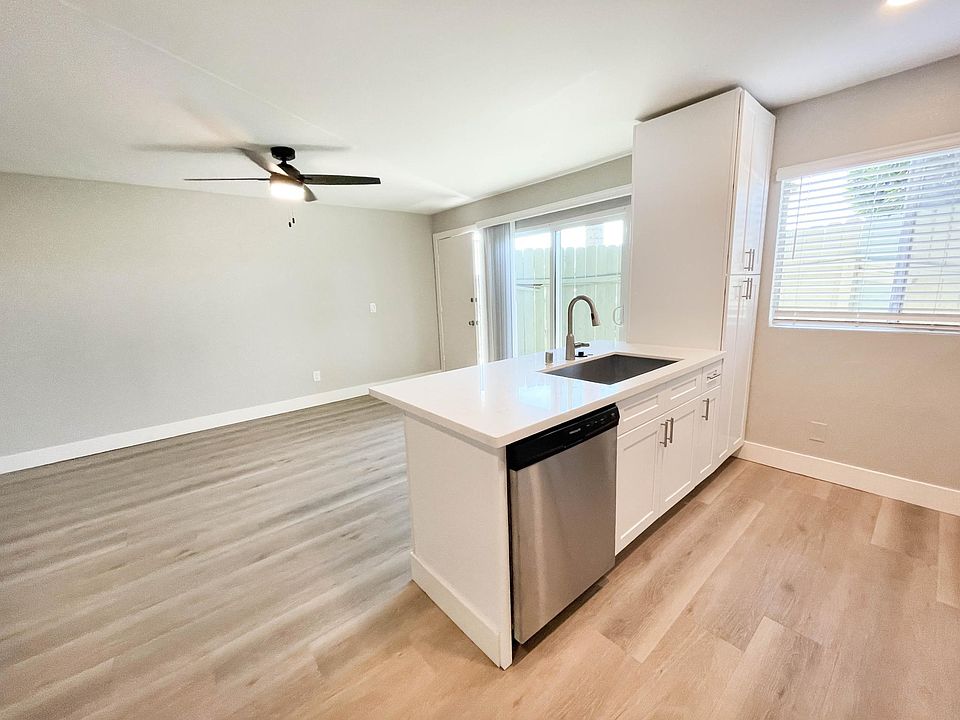 1st image of 3162 Monroe Ave #16