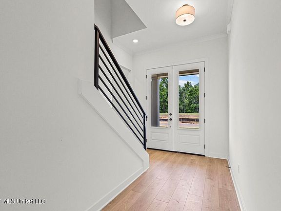 2nd image of 2225 Highground Dr