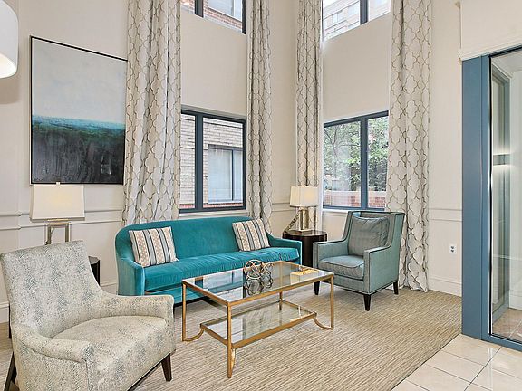 4th image of 3835 9th St N APT 901E