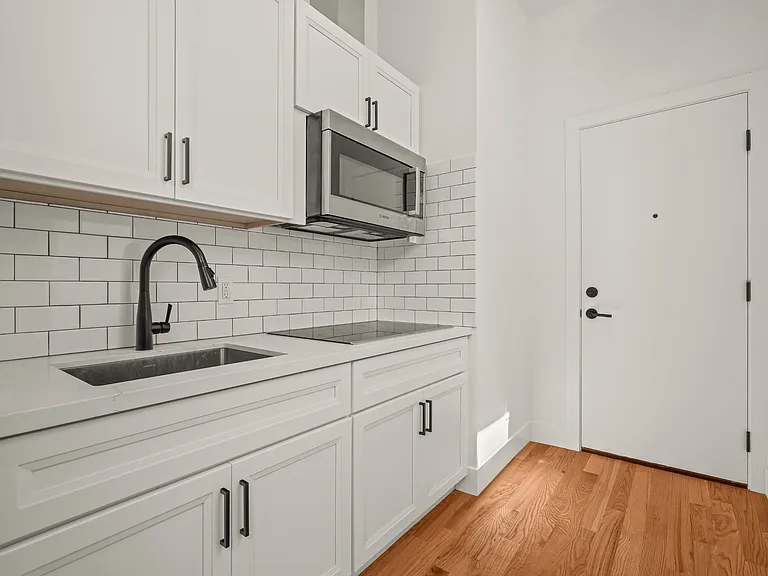 290 Divisadero St #B — Photo 5