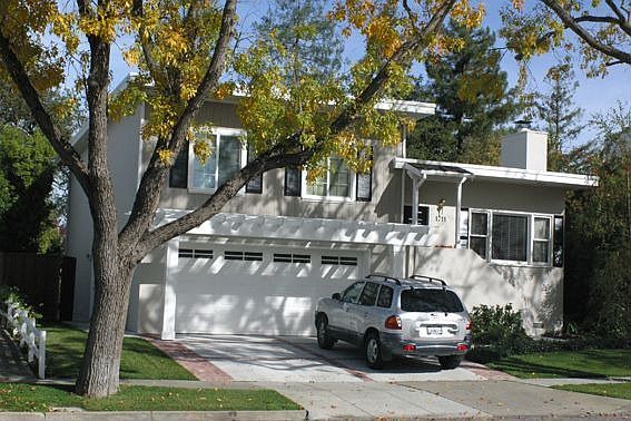 Outside house, autumn 2006