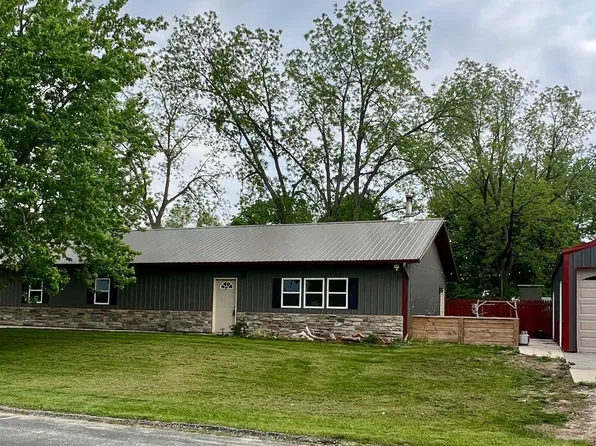 301 Center Ave, Spring Valley, MN 55975